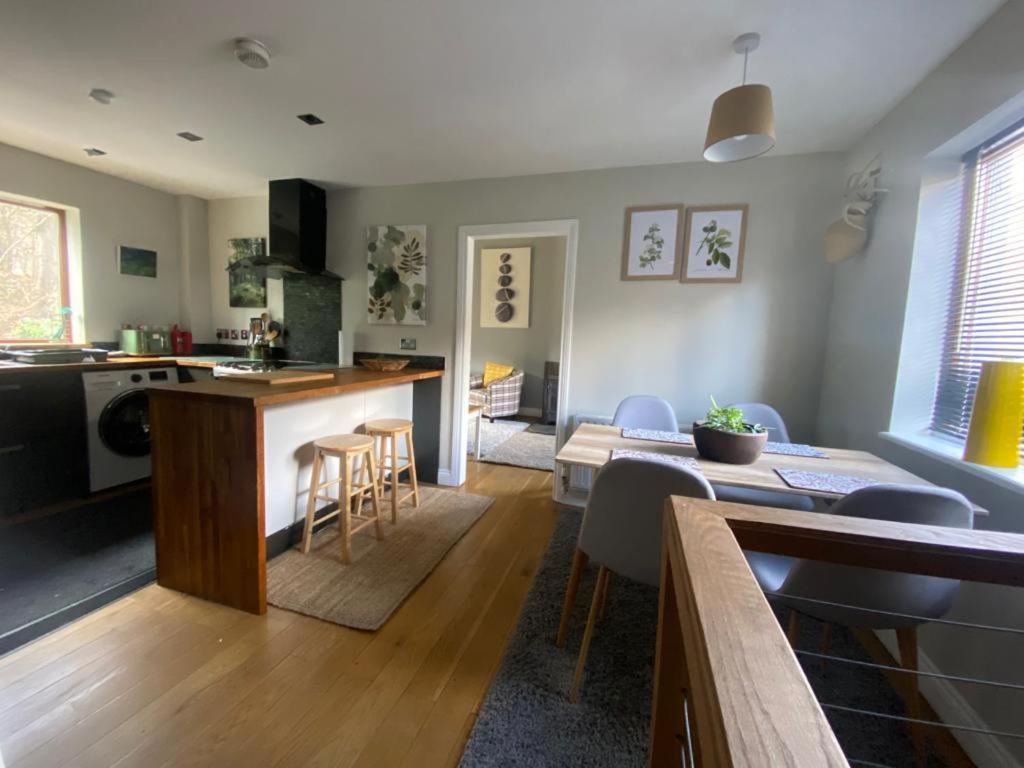 Eakie House Apartments - Кинлохливен Экстерьер фото